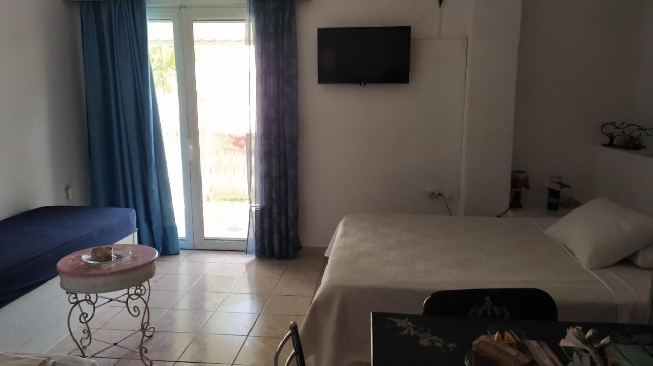 Blue Dreams Guest House Almiropotamos Exterior photo
