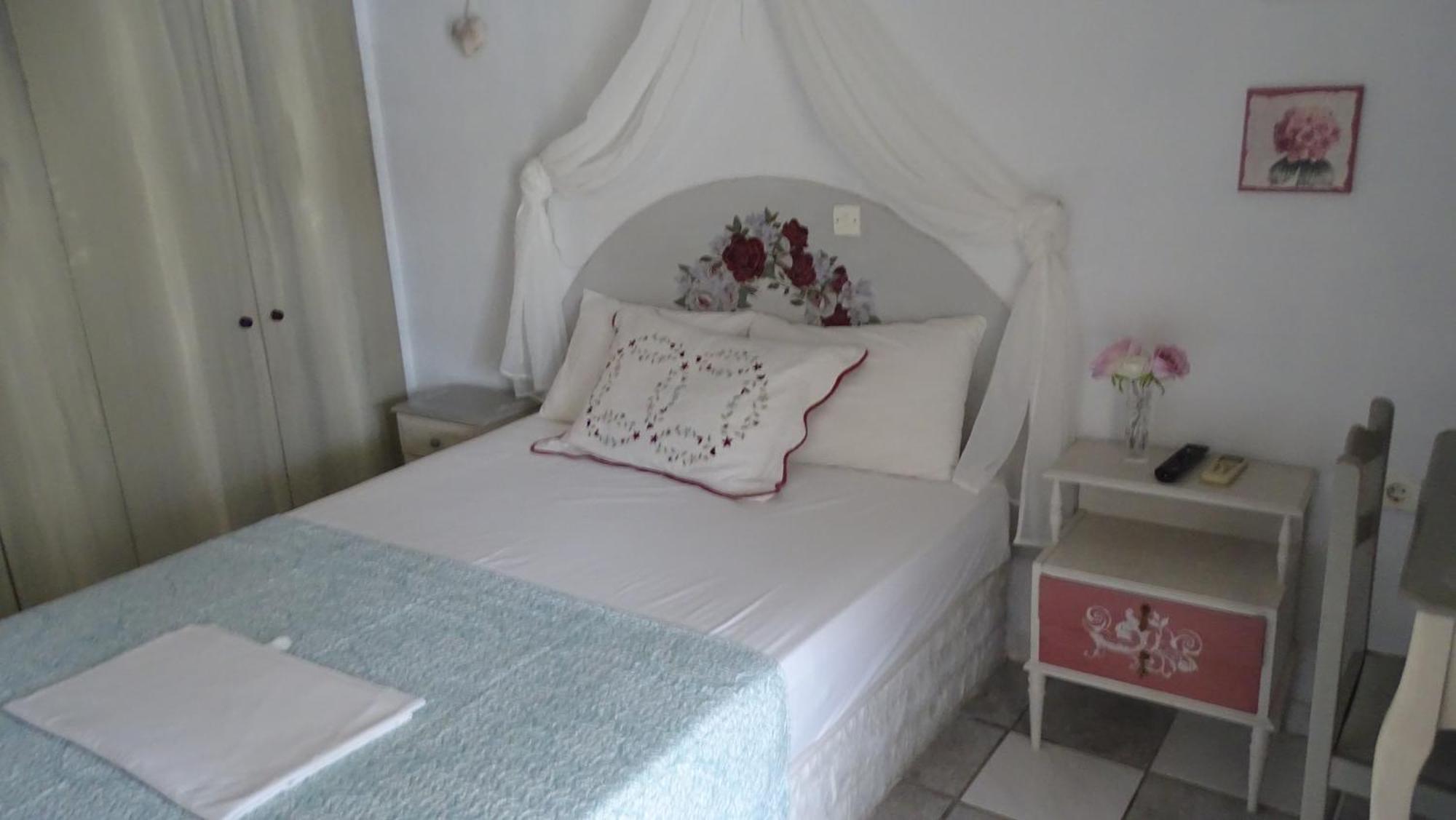 Blue Dreams Guest House Almiropotamos Exterior photo